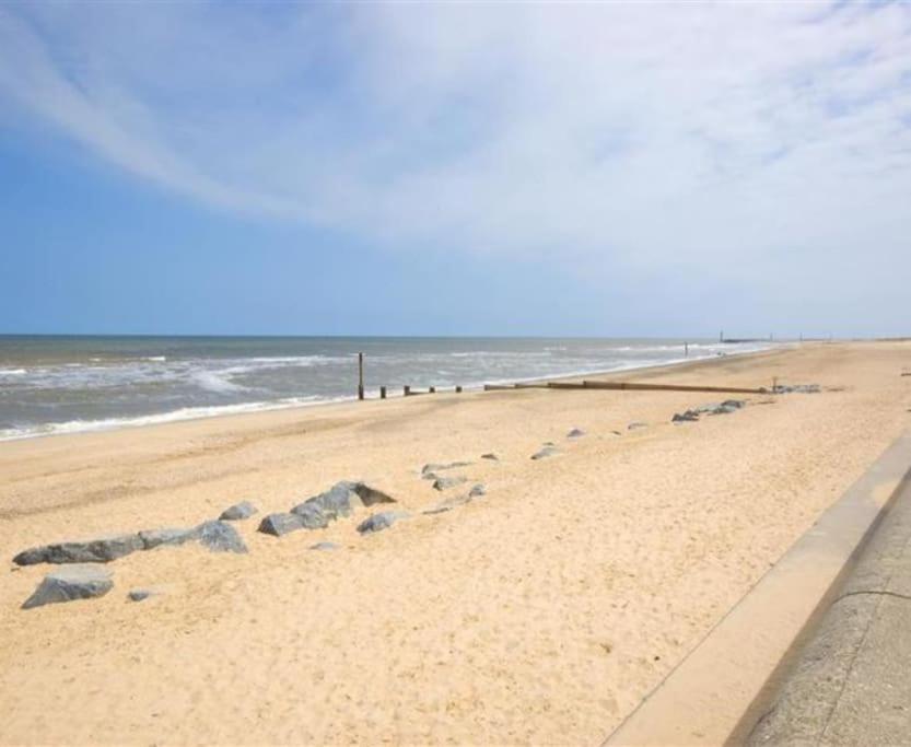 Barley Break - Beach Cottage Lessingham Extérieur photo