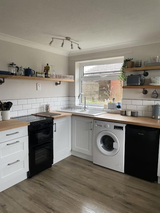 Barley Break - Beach Cottage Lessingham Extérieur photo